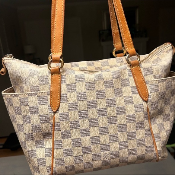 Louis Vuitton bag⭐️ - Picture 2 of 15